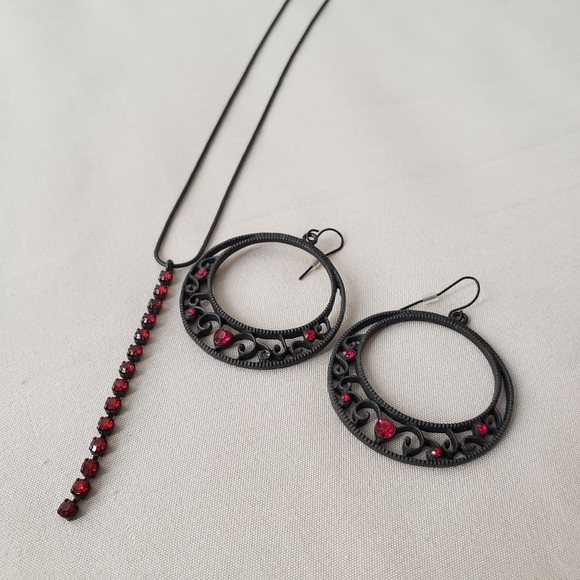 Earrings and Necklace set - Picture 2 of 5